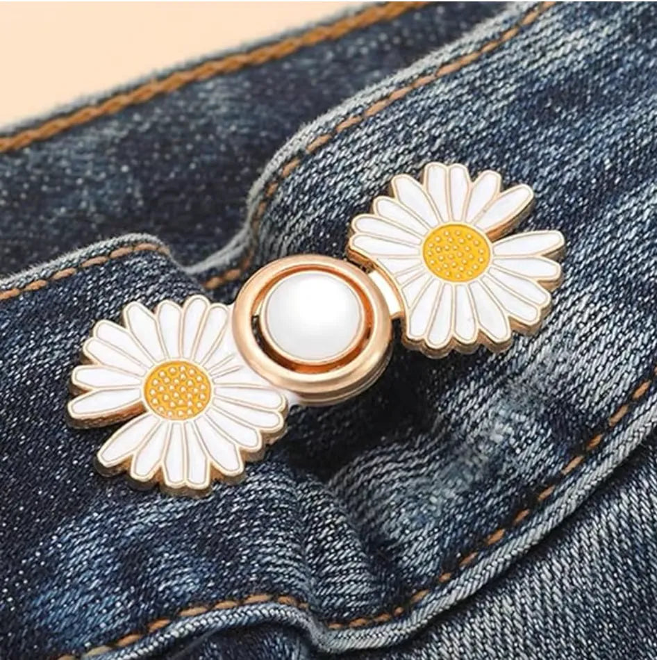 🔥 BUY 2 GET 1 FREE🔥 Cute Waist Buttons🐸