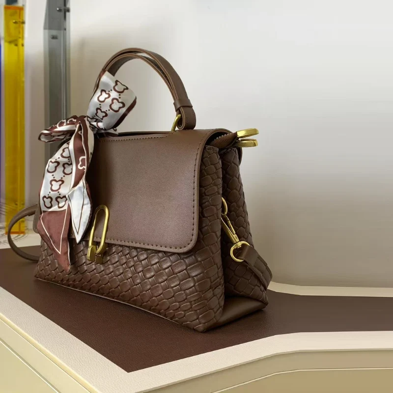 French Niche Small Square Commuting Shoulder Bag