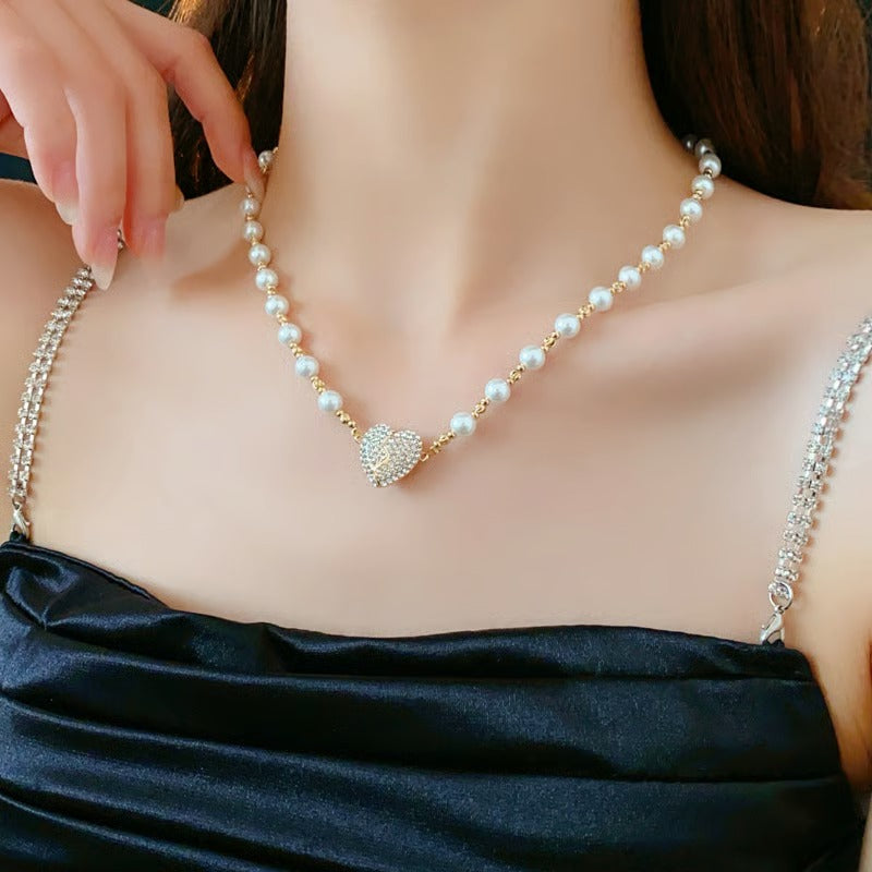 Magnetic Pearl Heart Necklace (with Gift Box)
